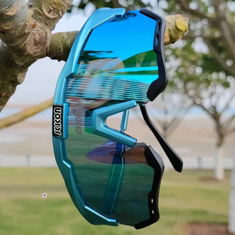 Polarized Cycling Glasses